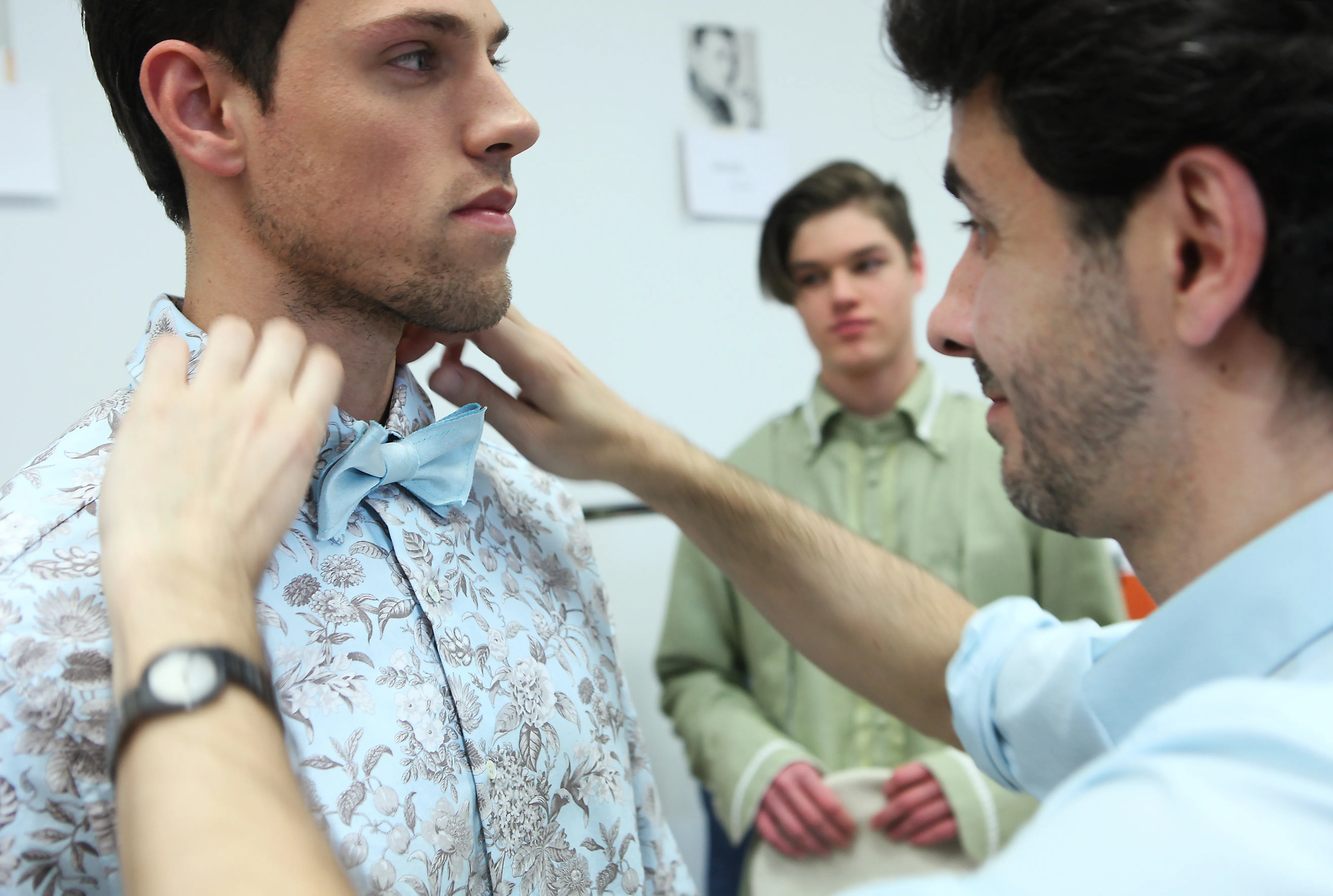 Detalle de cuello en prenda de autor